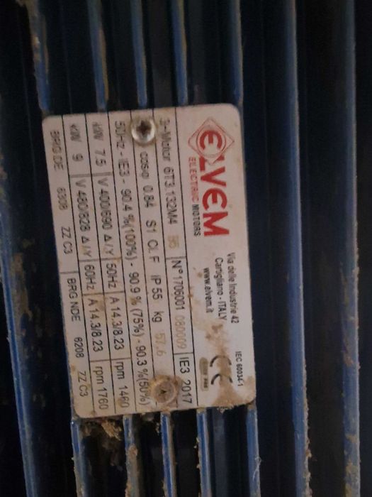 Tocător baloți DR-1000   18.5 kw cu doua site