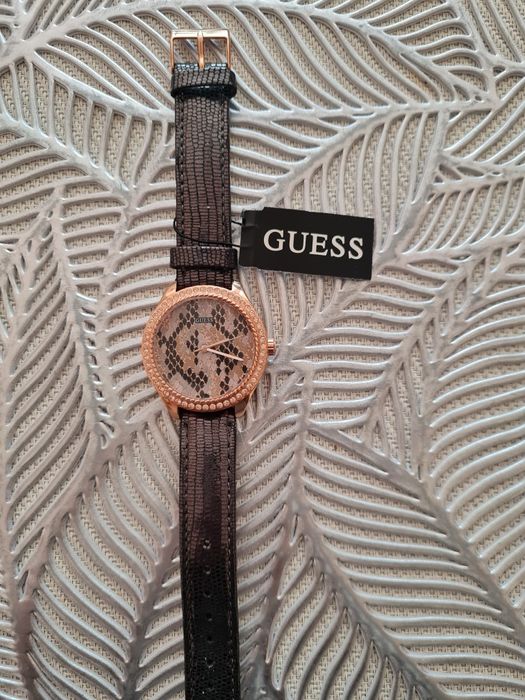 Дамски часовник GUESS