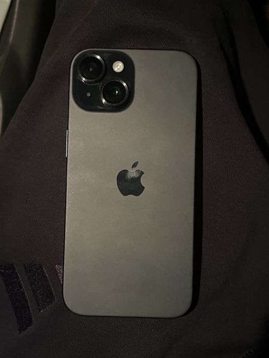 Продам iPhone 15 с документами