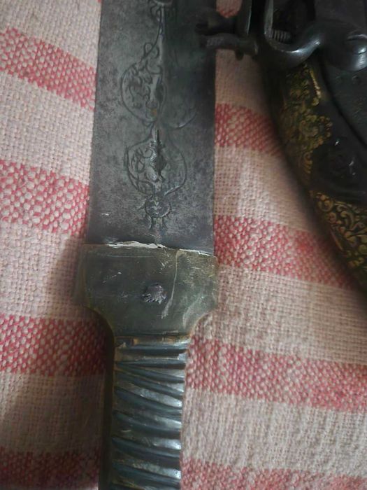 Кремъчен сребърен турски пищов