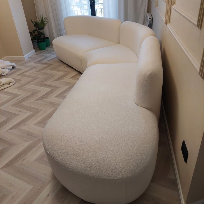 Трендовый диван от бренда Айко, новый