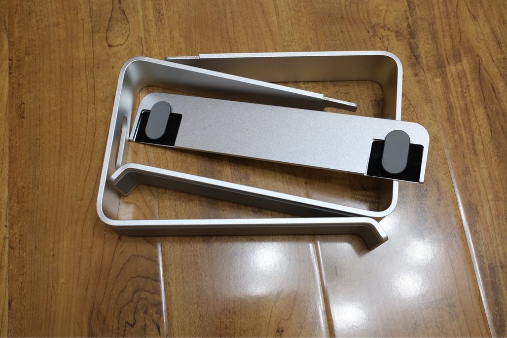 Продам подставку для ноутбука + бонус