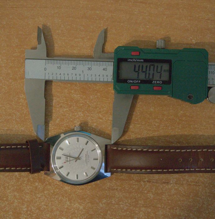 Мъжки механичен часовник