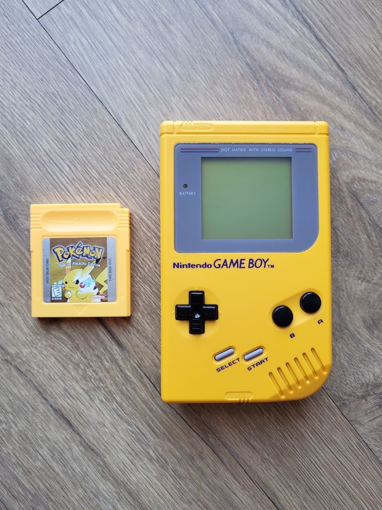 Nintendo Game Boy DMG-01 + Pokemon Yellow гр. Варна Зимно кино Тракия ...