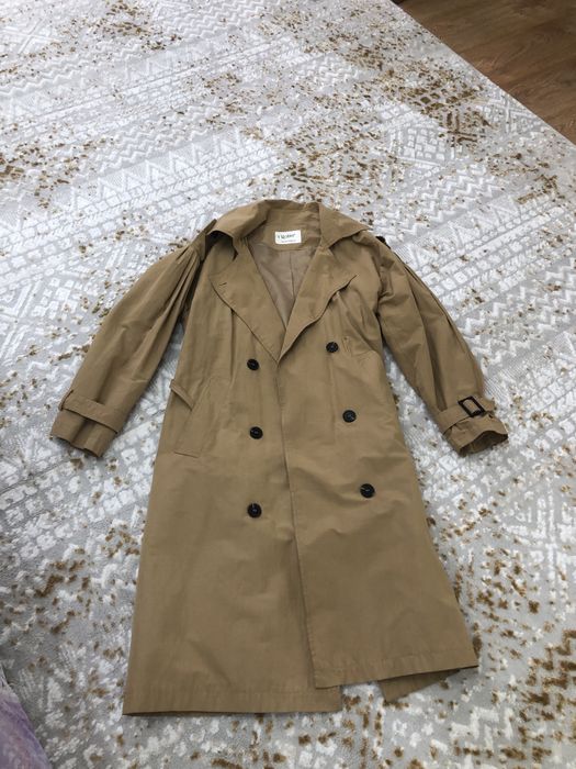 Продаются куртки, тренчи, пальто