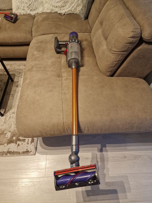 Aspirator Dyson Cyclone V10 Absolute