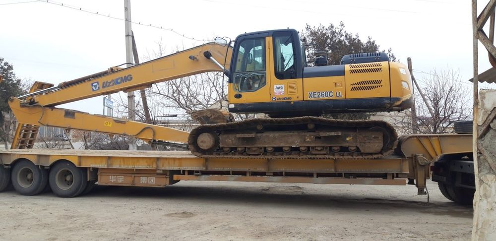 Ekskovator ijaraga beriladi malakalik mutaxassislar bilan birga