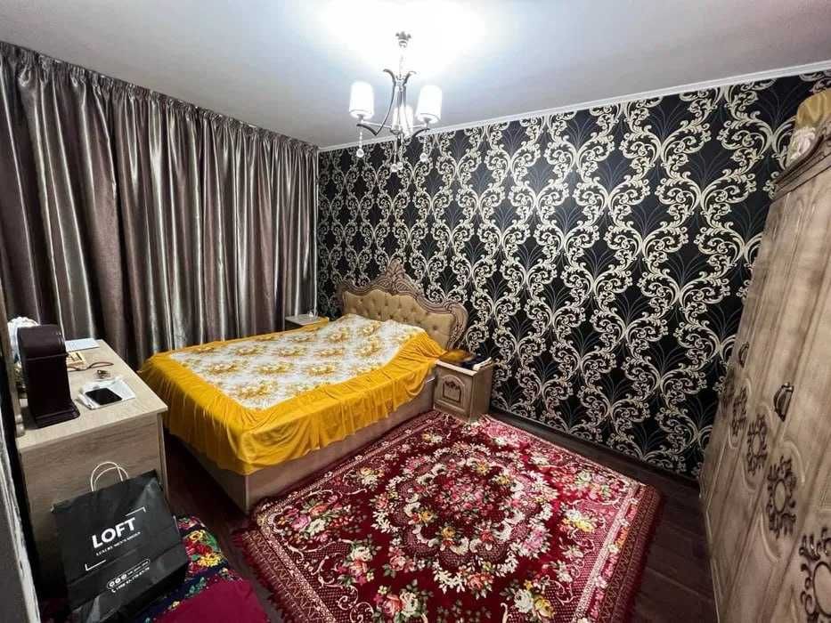 Продаётся квартира на ЦУМ 3 комнатная, балкон 2х7, ор-р Сенат