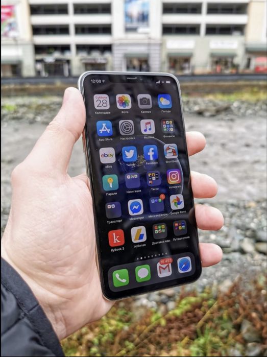 Айфон 11 Про.