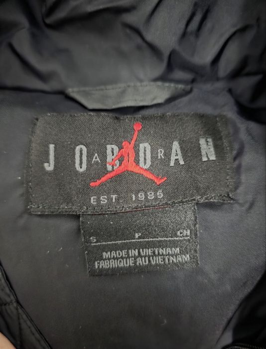 Geacă Jordan Originală Model Puffer