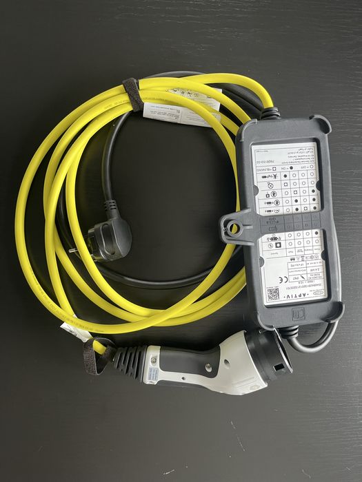 Cablu incarcare bmw 220v