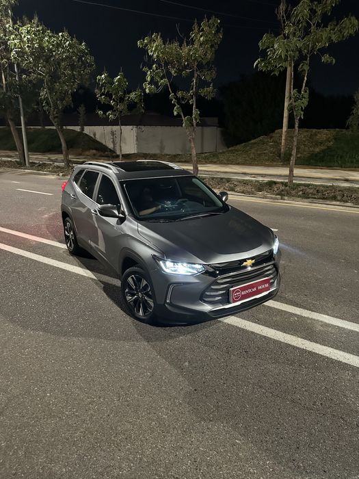 Rent car прокат автомобилей Tracker Premier