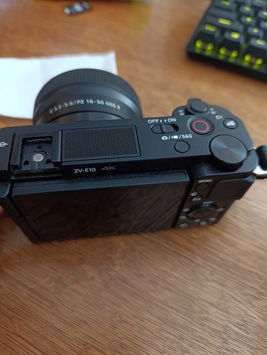 Sony ZV-E10 II Aparat Foto Mirrorless 26MP Video 4K60p Kit cu Obiectiv 16-50mm mk2
