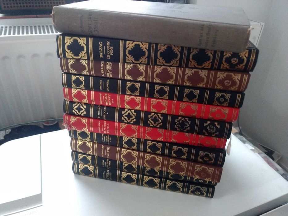 Vand Carti in Limba Franceza 8 bucati + o carte veche cadou