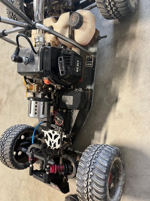 Masinuta RC Traxxas Revo3.3 Nitro hobby/profesionisti