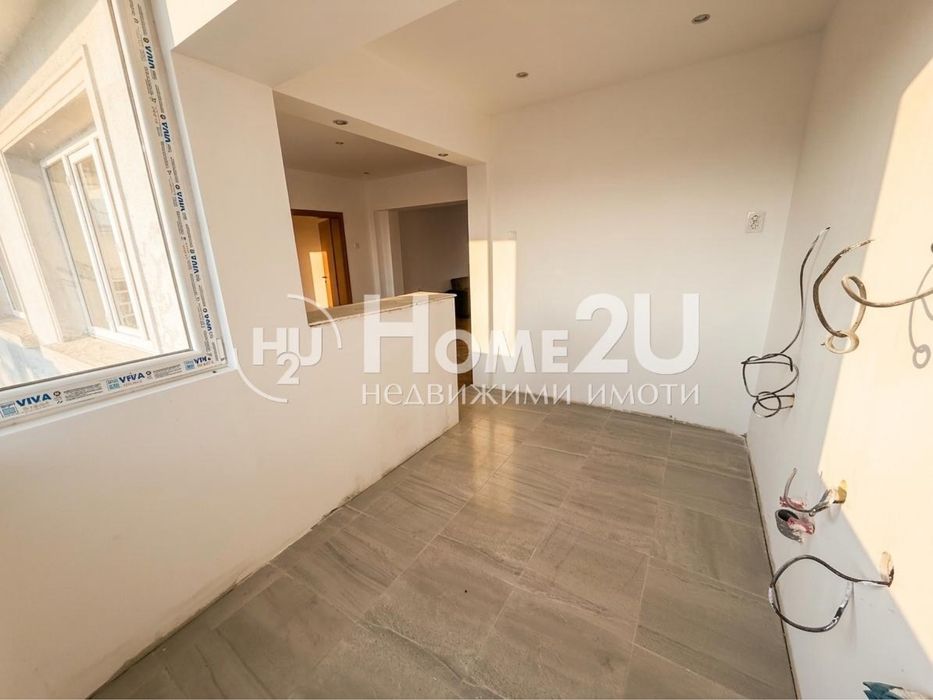 Продава се Четиристаен апартамент в Шумен, Херсон - 100 кв.м за 637 €/кв.м - Снимка #3