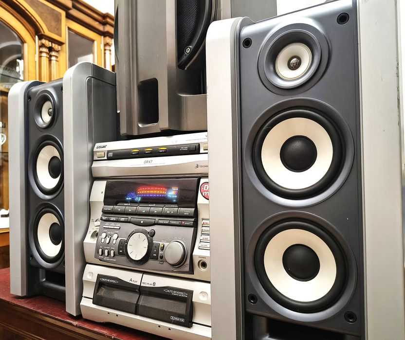 Музыкальный центр SONY Bluetooth  aux 3 колонки Сабвуфер