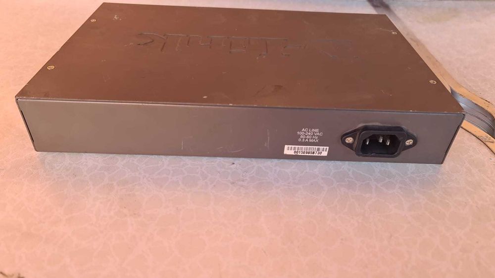 Коммутатор D-Link DES-3010G