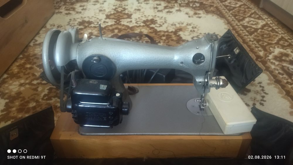 Продам швейная машинка