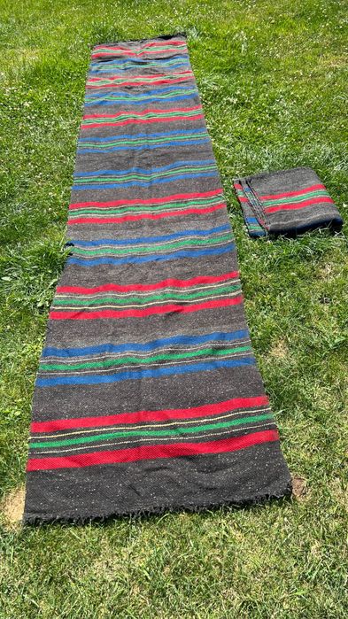 Ретро Персийски пътеки и килими, вълнени завивки и други.