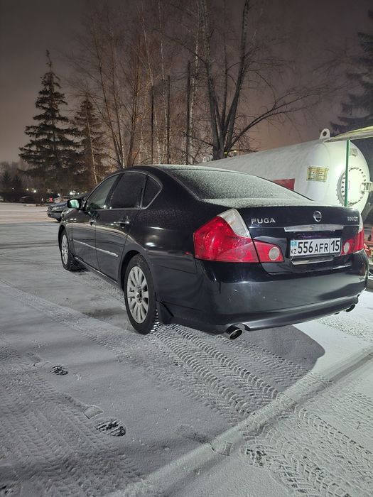 Продам Ниссан Фига...