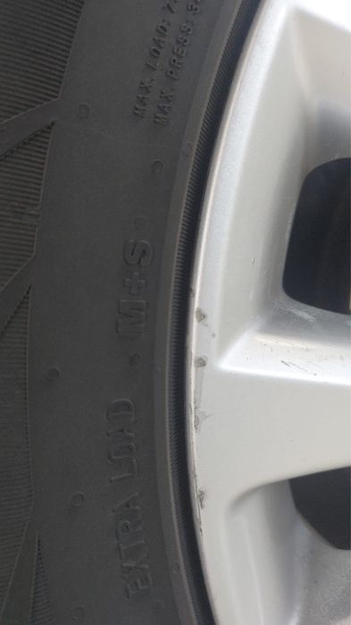 Продам шины бу состоянии срочно