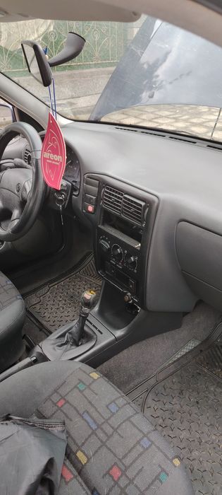 VW Поло 1,4 60 коня Ел стъкла КЛИМАТИК