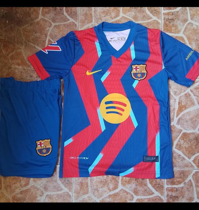 LAMINE YAMAL 10 детско юношески футболни екипи Барселона