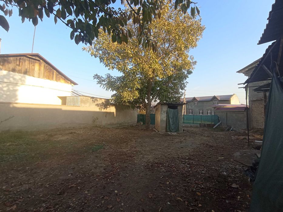 Продам дом в Кибрае. Не далеко от центра