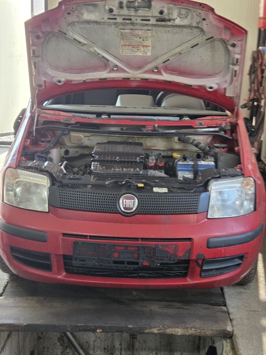 Vând Fiat panda an 2012