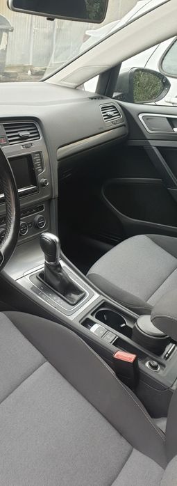 Vând Golf 7, benzina- automata, 82.000 Km !