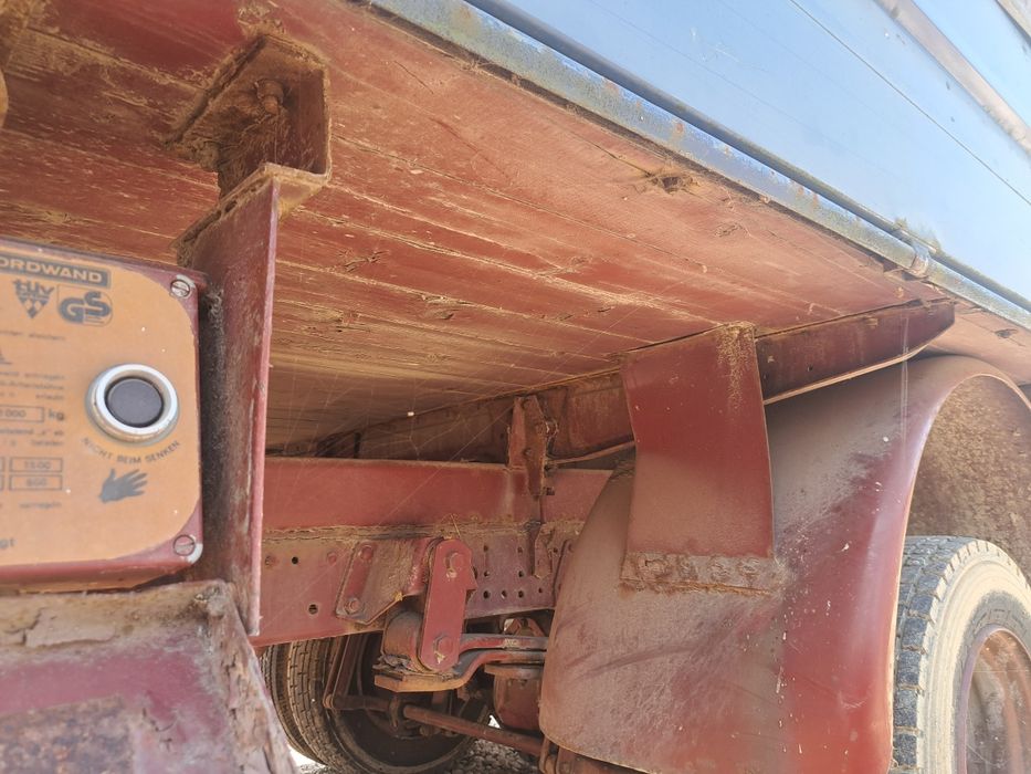 Каросерия с падащ борд за Мерцедес 814