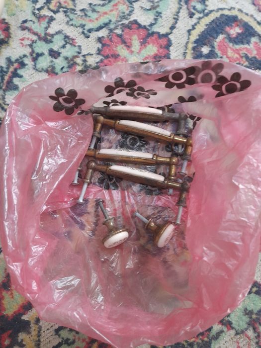 Срочно.Старинные,красивые ручки для кухонной мебели из латуни,6шт,1970