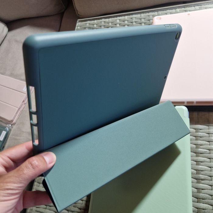 Husa iPad cu slot Pen 7/8/9(10.2), Air 4/5, Air 11-2024, Pro 11/12.9