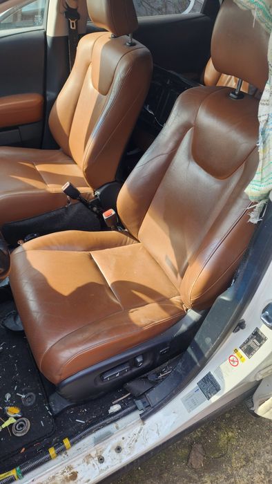 Lexus RX450H на части
