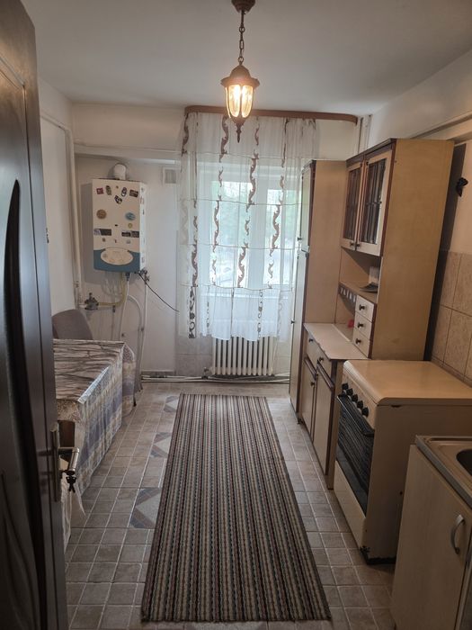 Vand apartament 3camere
