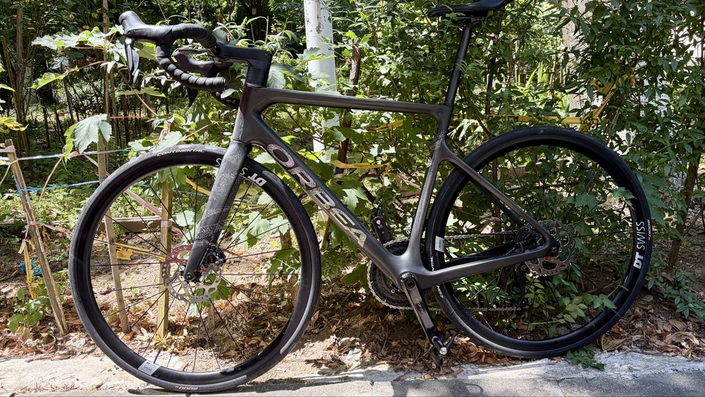 Orbea Orca M30i carbon raw 105 di2  Powermetru garmin vector 3