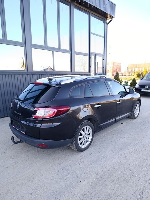 Renault Megane 3 1.9 DCI 131 CP 6 trepte 
Navigație TomTom 
Interior s