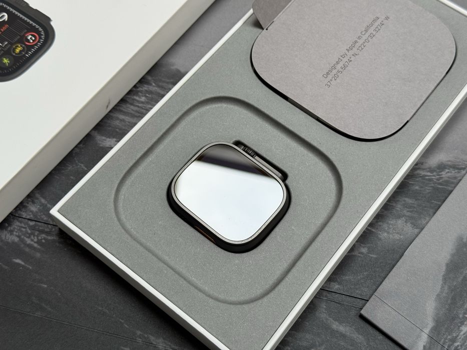 Apple watch Ultra 2 Black Titanium Milanese Loop Гаранция