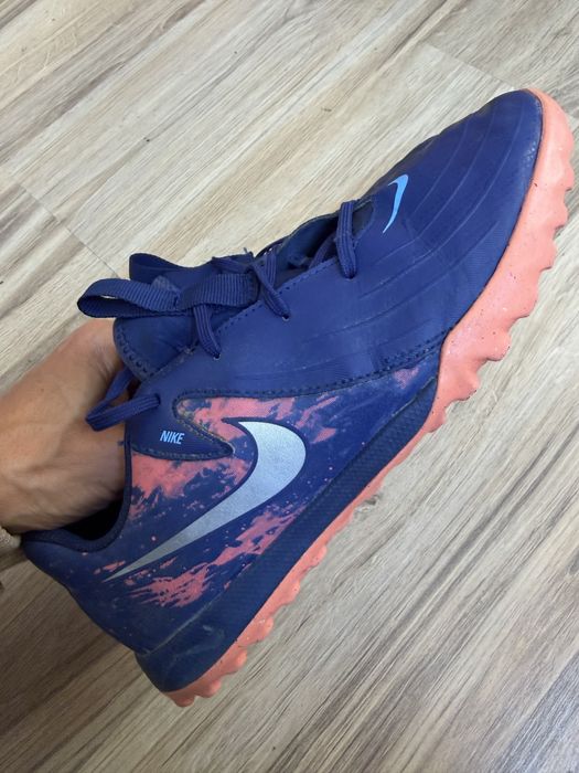 Оригинални юношески маратонки Nike Phantom GX II Academy TF! 37,5 н