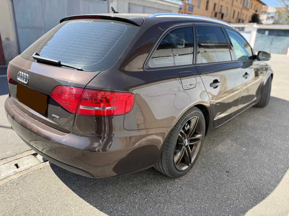 Vand Audi A4 B8 2011