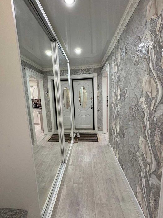 Продам 3 ком квартиру с евроремонтом