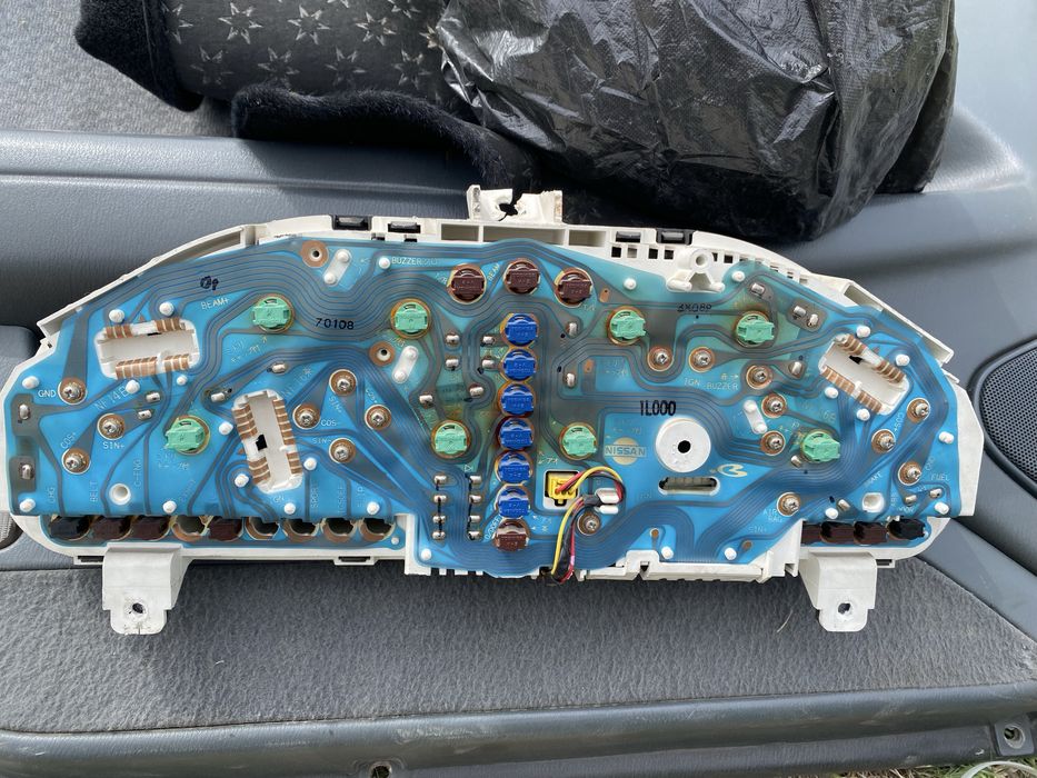 Оптитрон Nissan cefiro