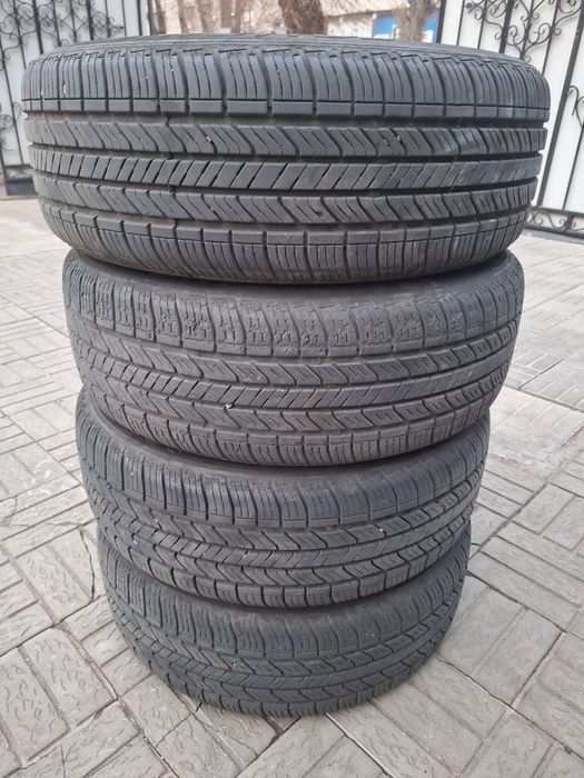 Продам всесезонные шины