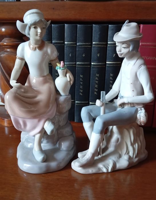 Две антикварни фигури