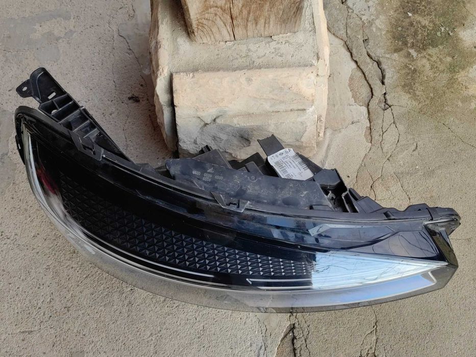 Фарове Renault Clio 5 23г. ляв десен / Фар Рено Клио 23г. Оригинални