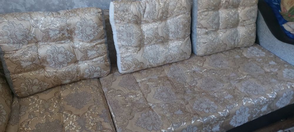 Продается диван угловой за 80000т