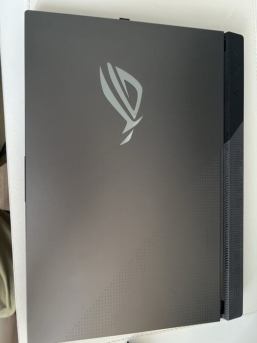 Продам ASUS RoG Strix G513IM