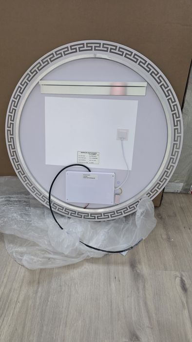 Огледало за баня с LED ОСВЕТЛЕНИЕ