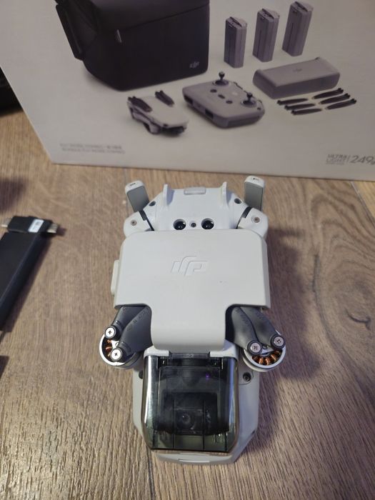 Drona DJI mini 2